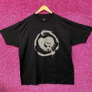 Rise Against Heart Fist Punk Rock Band Graphic T-Shirt 2XL
